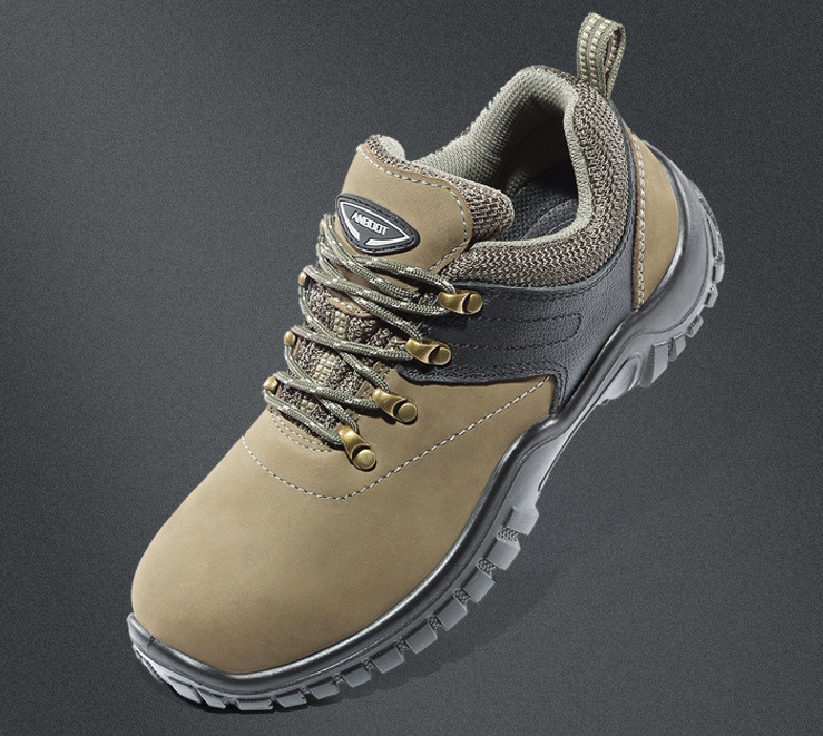 安全鞋作為防護措施對我們來說是非常重要的